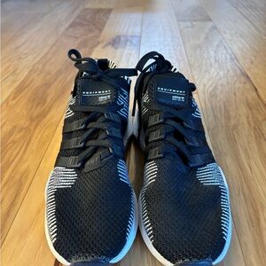 Adidas Men's Black and White Sneakers